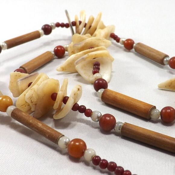 Vintage 1960s Shell Wood Beaded Necklace Boho Natural Beads 20" - Picture 9 of 10